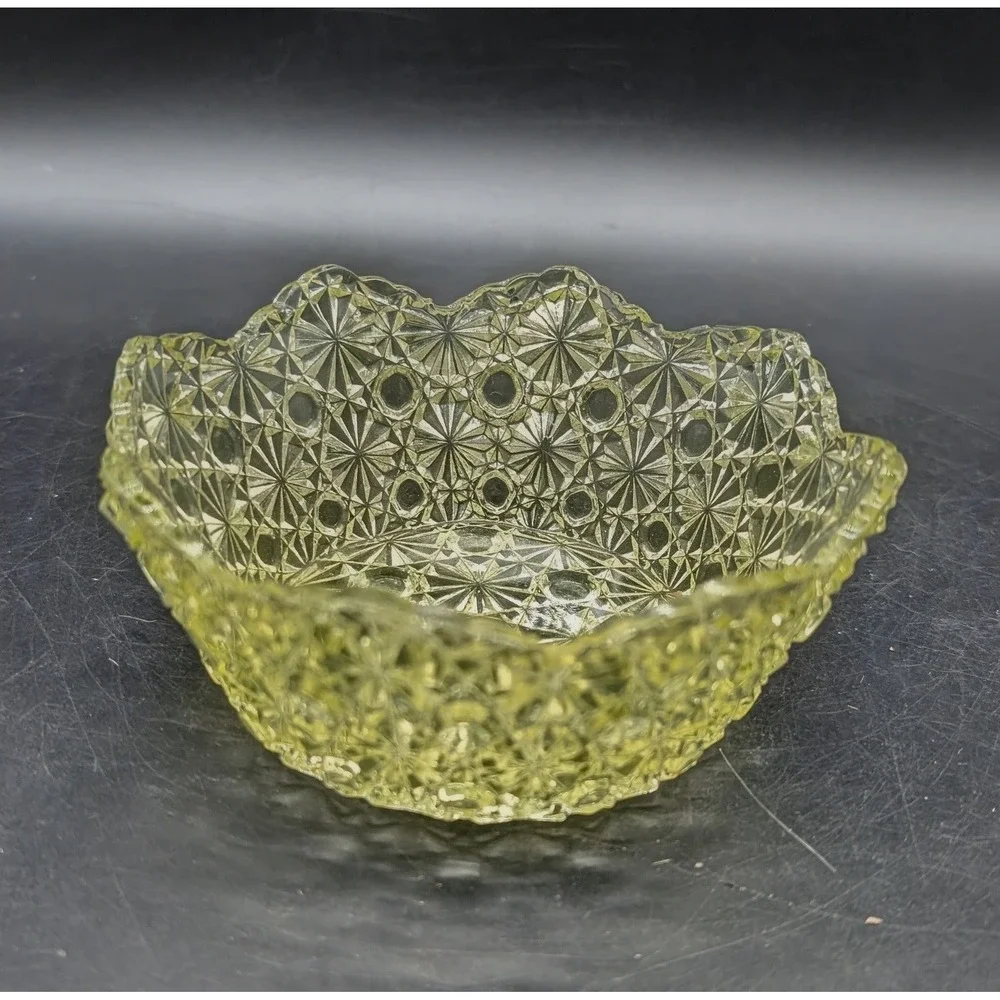 Vintage Vaseline Uranium Glass Bowl Daisy and Button Scalloped EAPG UV Reactive